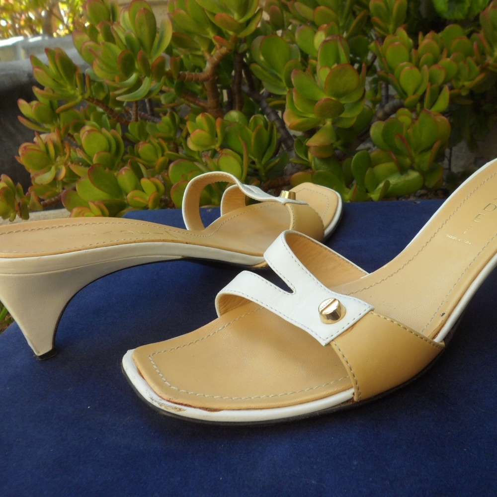 Casadei Leather White Sandal Open Leather Kitten 9